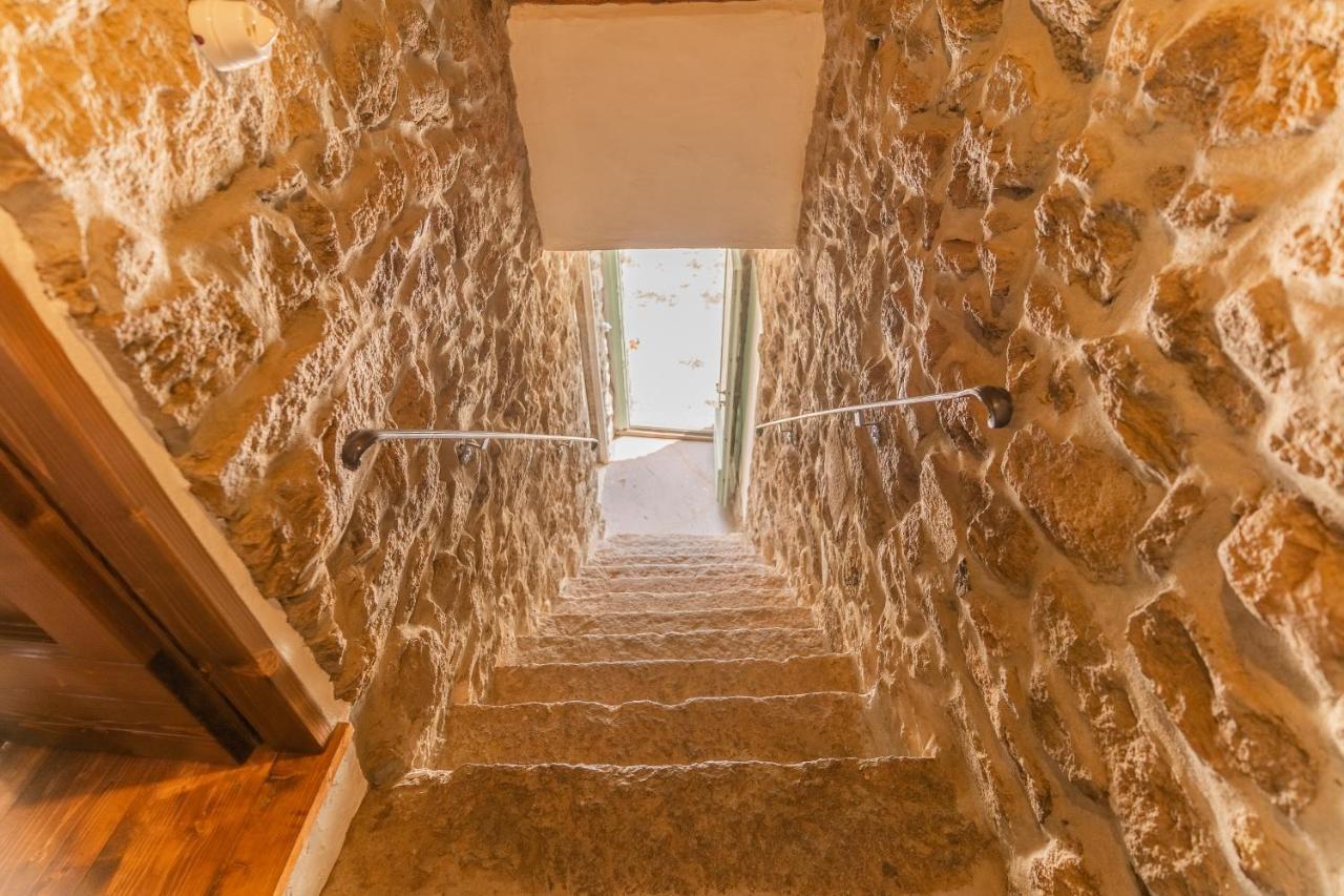 Borgo Lu Puleu Hotel Perfugas Buitenkant foto