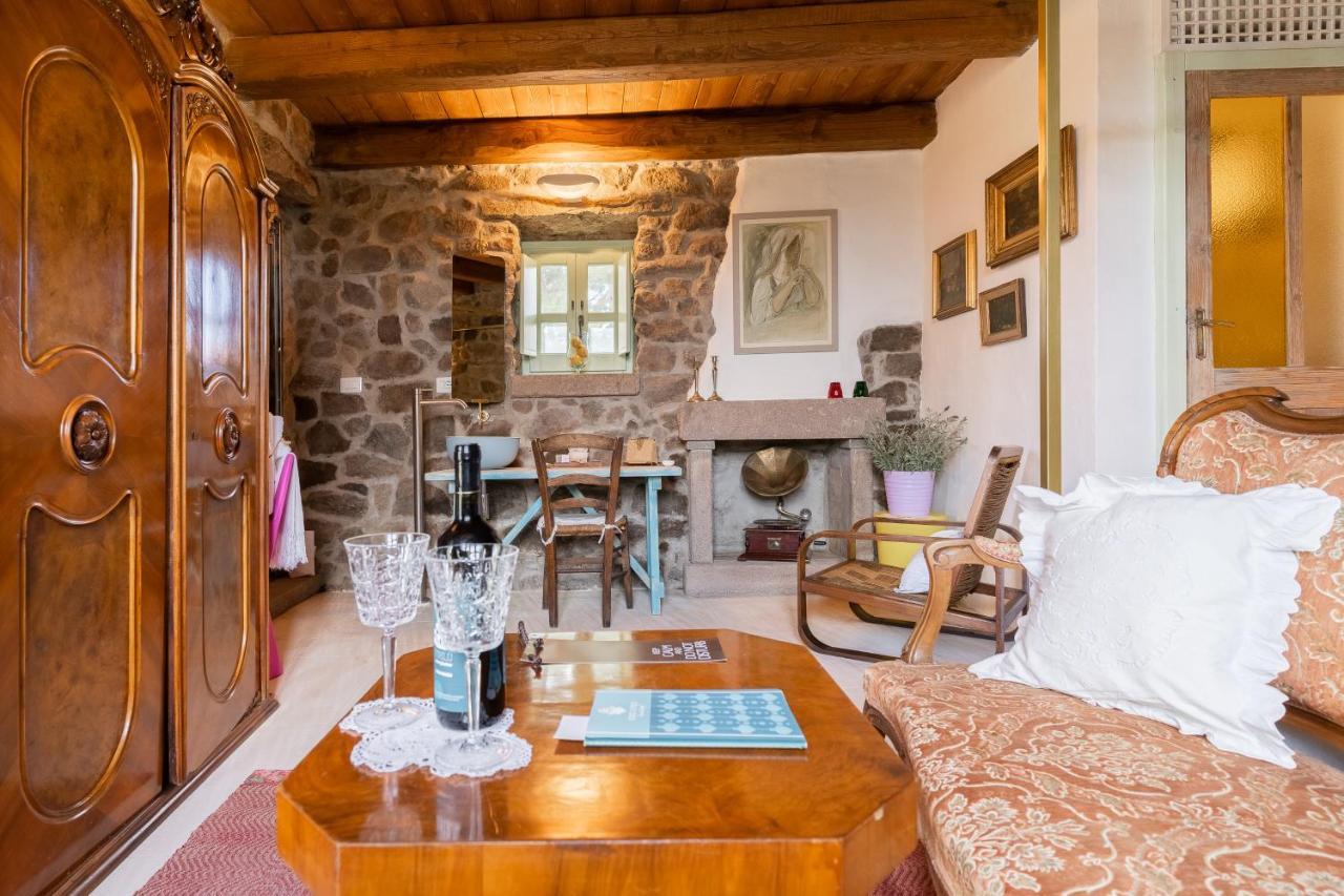 Borgo Lu Puleu Hotel Perfugas Buitenkant foto