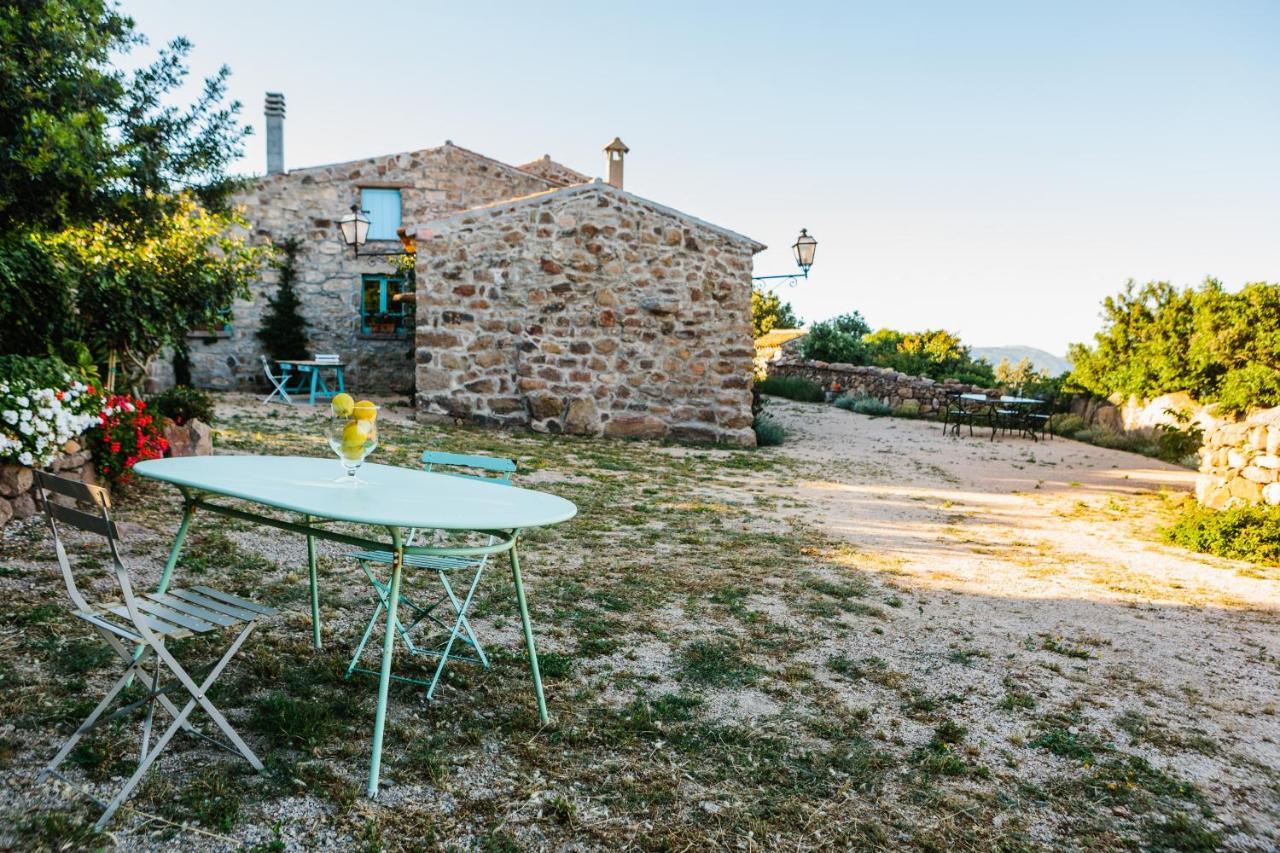 Borgo Lu Puleu Hotel Perfugas Buitenkant foto